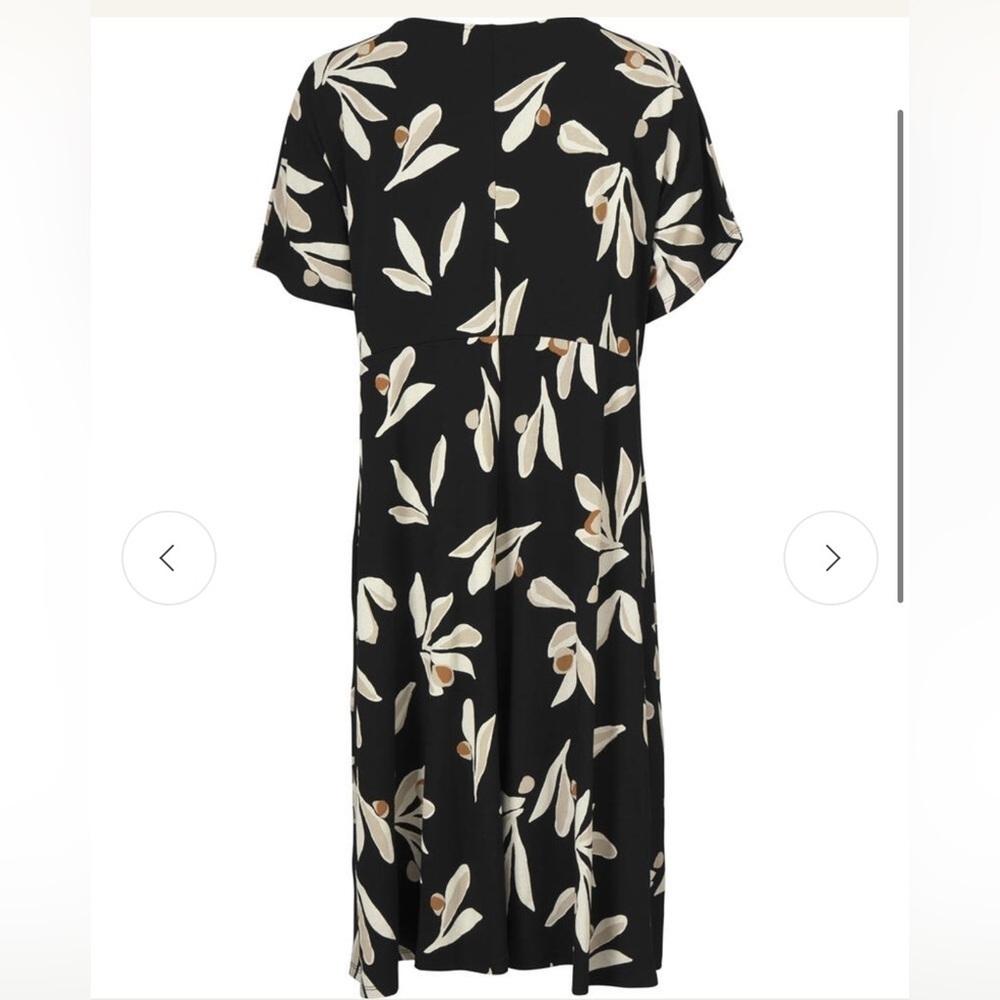 Masai size medium black floral short sleeve dress EUC - Picture 3 of 10